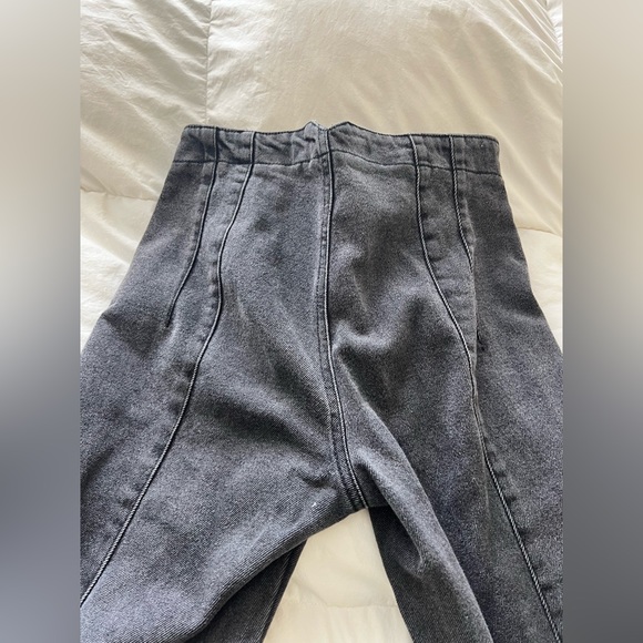 🌸 Black Jeans 🌸 - Picture 4 of 5